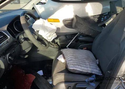 2010 Volkswagen Jetta S z USA, uszkodzony, nr VIN 3VWKX7AJ9AM660201